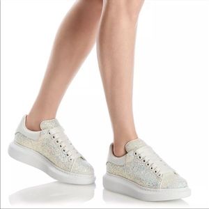 Alexander McQueen Glitter Oversized Sneaker in Silver